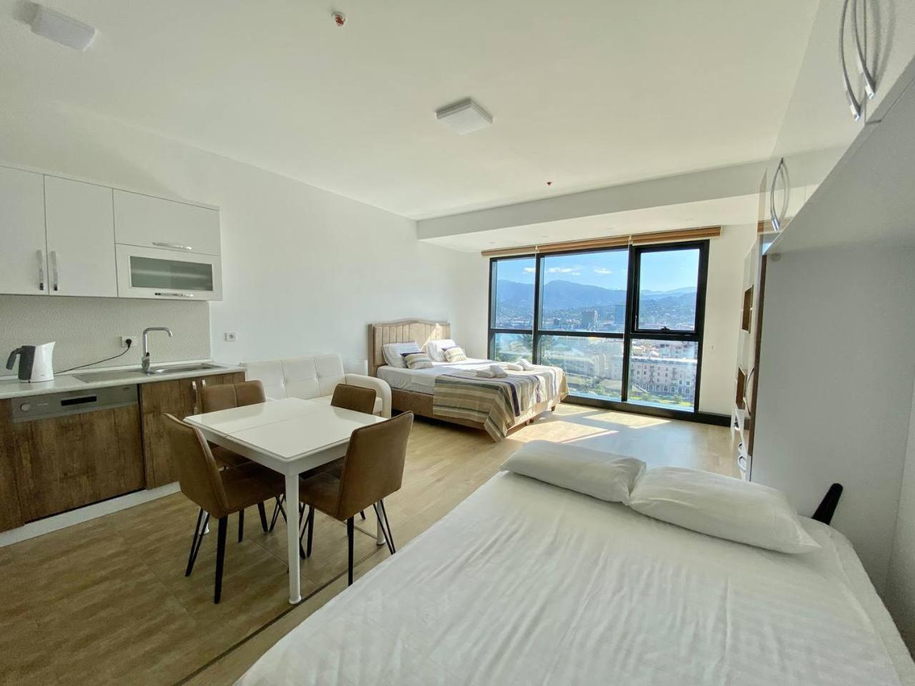 Apartments With Sea And Mountain Views, Portа Batumi Tower Exterior foto
