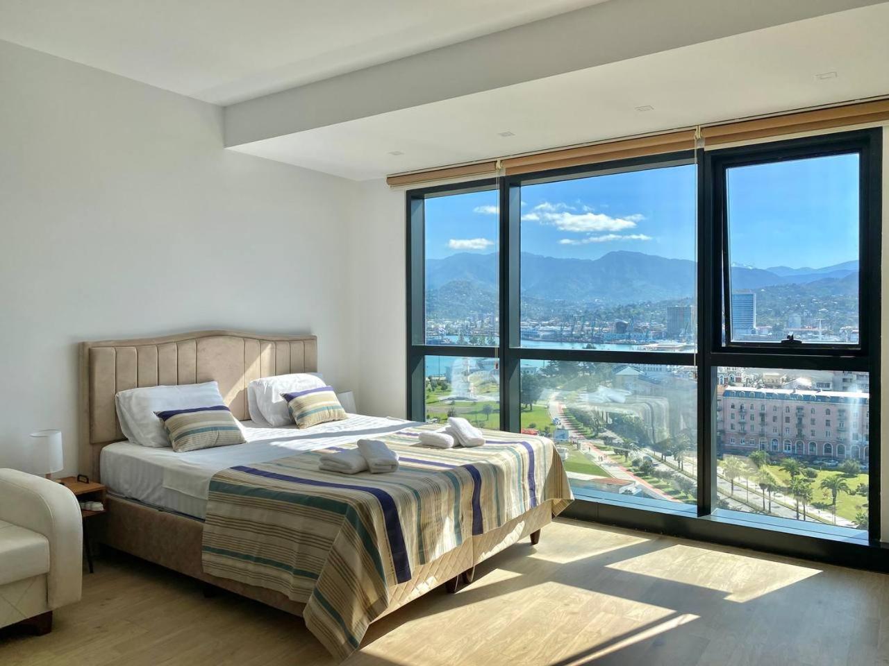 Apartments With Sea And Mountain Views, Portа Batumi Tower Exterior foto